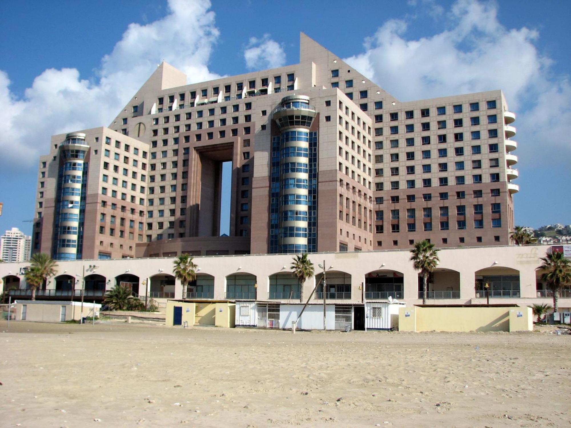 Apartments On The Beach Хайфа Экстерьер фото