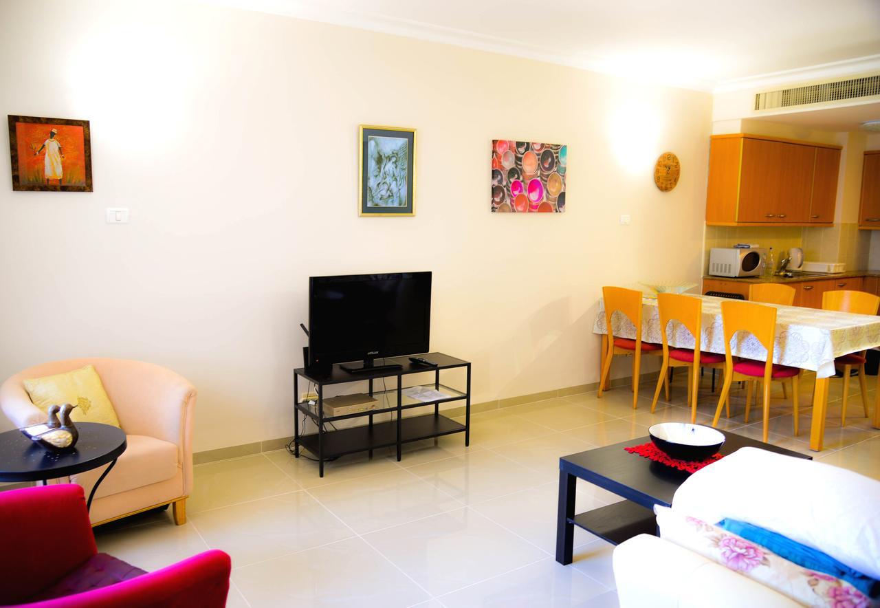 Apartments On The Beach Хайфа Экстерьер фото